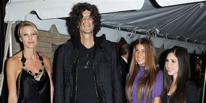 Howard Stern & Family Attend &lsquo;Twilight&rsquo; Screening