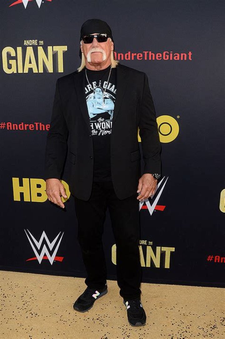 Hulk Hogan Seen Walking After Rumors He Was Paralyzed From Surgery – Hollywood Life