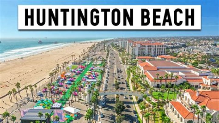Huntington Beach, CA - *EXCLUSIVE* Cassie Randolph and Colton Underwood spend 4th Of July with her family in Huntington Beach. Pictured: Cassie Randolph, Colton Underwood BACKGRID USA 4 JULY 2019 BYLINE MUST READ: Dsanchez / BACKGRID USA: +1 310 798 9111 / UK: +44 208 344 2007 / *UK Clients - Pictures Containing Children Please Pixelate Face Prior To Publication*