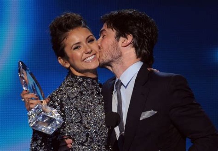 Ian Somerhalder & Nina Dobrev Back Together Again & She Makes Out