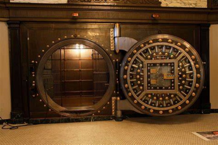 ‘In The Vault’ — Photos