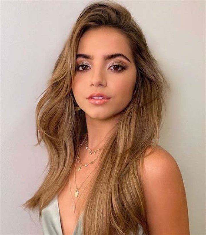 isabela-moner