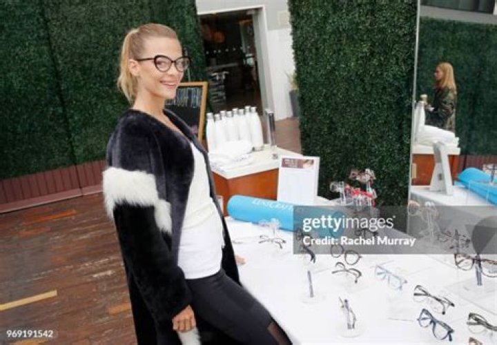 Jaime King and LensCrafters Host Private Rooftop Yoga Class to Celebrate New &ldquo;Love What You See&rdquo; Campaign and Overall Eye-Health