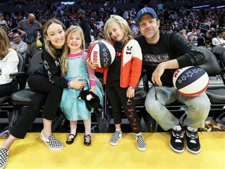 Jason Sudeikis Reveals His Kids Got Accents While Living In UK – Hollywood Life