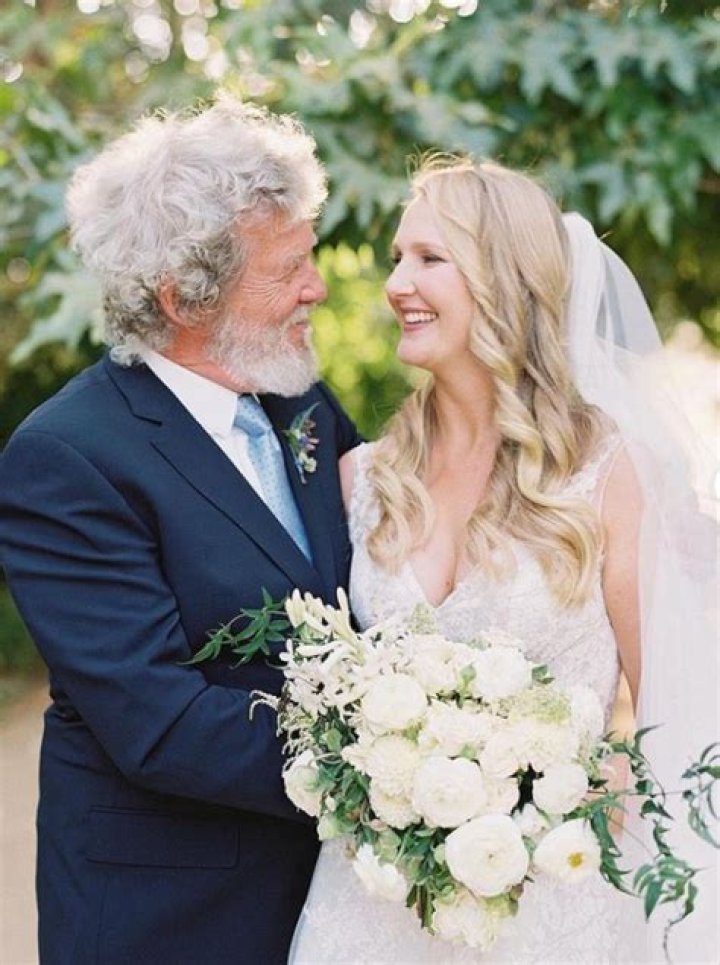 Jeff Bridges, 72, Beams With Pride Walking Daughter Hayley, 36, Down The Aisle: Photos