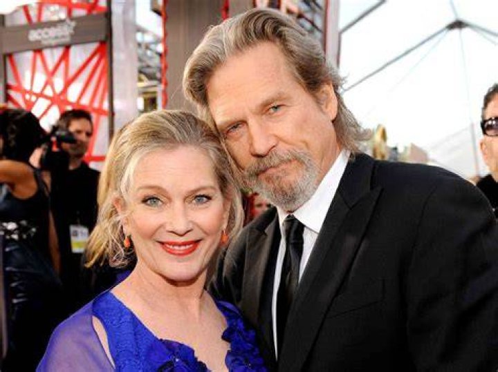 Jeff Bridges, right, and Susan Geston arrive at the 76th annual Golden Globe Awards at the Beverly Hilton Hotel on Sunday, Jan. 6, 2019, in Beverly Hills, Calif. (Photo by Jordan Strauss/Invision/AP)