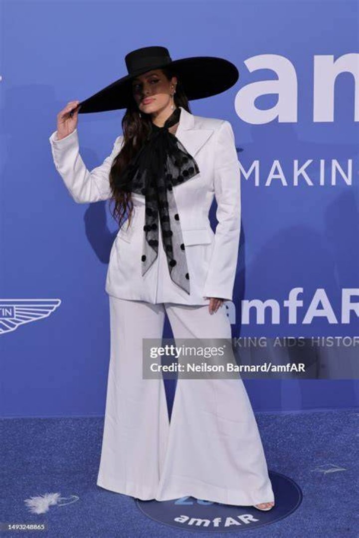 Jenna Dewan amfAR Gala, Arrivals, Los Angeles, USA - 04 Nov 2021