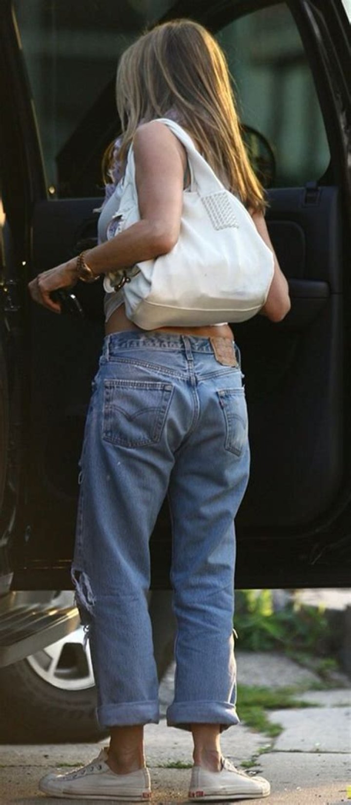 jennifer aniston levis