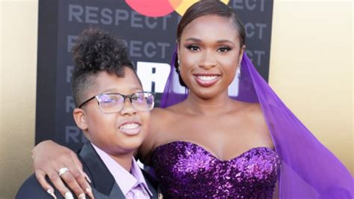 Jennifer Hudson’s Son David Graduates Middle School: Photos – Hollywood Life