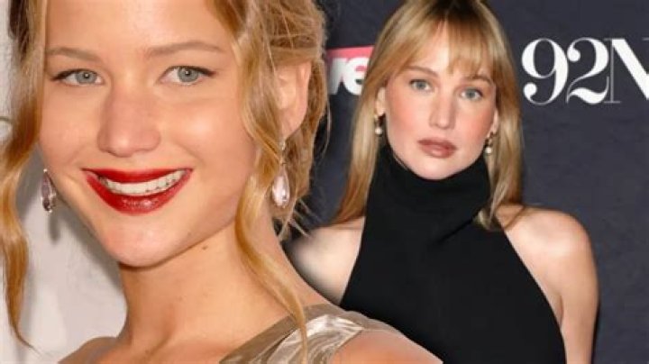 Jennifer Lawrence heads home after buying a Pride flag in Washington Square Park in New York City Pictured: Jennifer Lawrence Ref: SPL8523311 250623 NON-EXCLUSIVE Picture by: Christopher Peterson / SplashNews.com Splash News and Pictures USA: 310-525-5808 UK: 020 8126 1009 World Rights