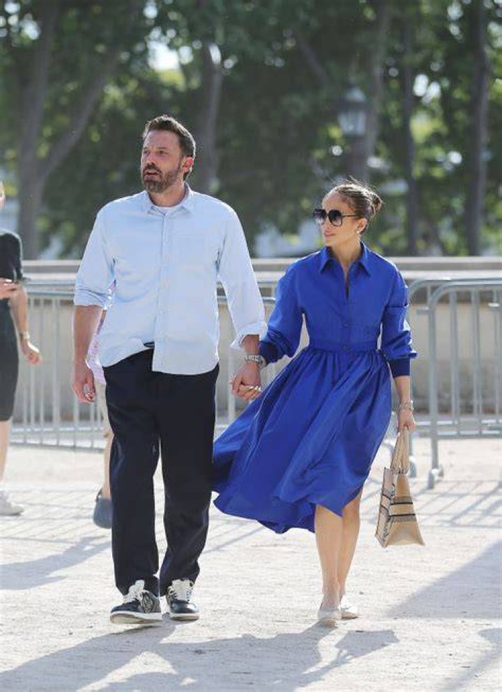 Jennifer Lopez & Ben Affleck Hold Hands As They Visit The Louvre With Their Kids: Photos