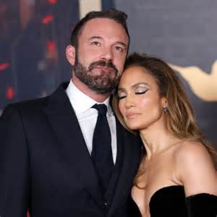 Jennifer Lopez embraces Ben Affleck