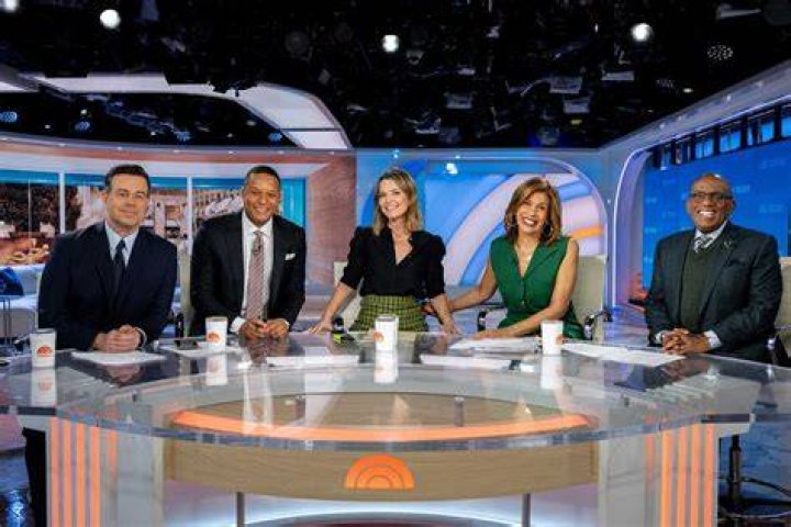Jennifer Lopez Heats Up The ‘Today Show’ Stage With Sexy Performance Of New Song ‘Medicine’