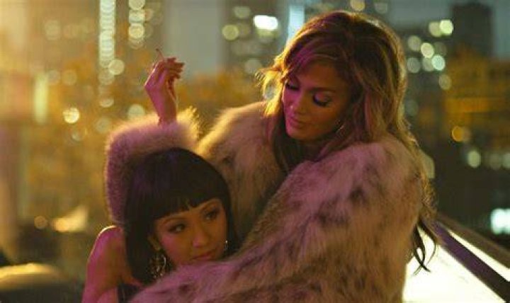 Jennifer Lopez stars in HUSTLERS