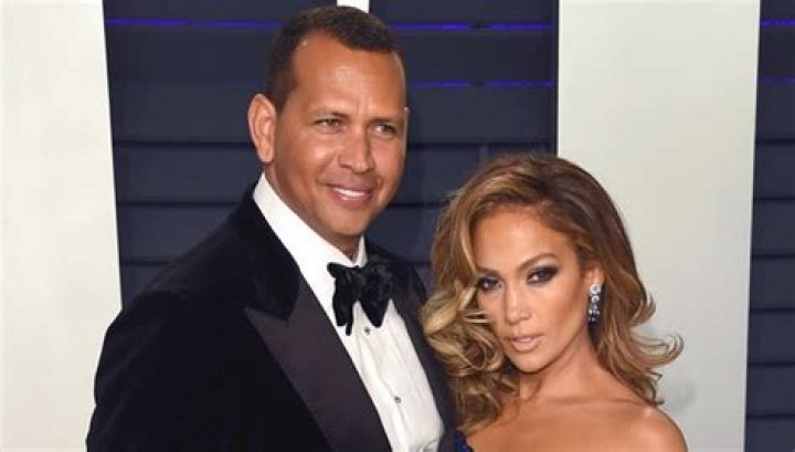 Jennifer Lopez Twerks On Alex Rodriguez During Epic Birthday Celebration – Watch