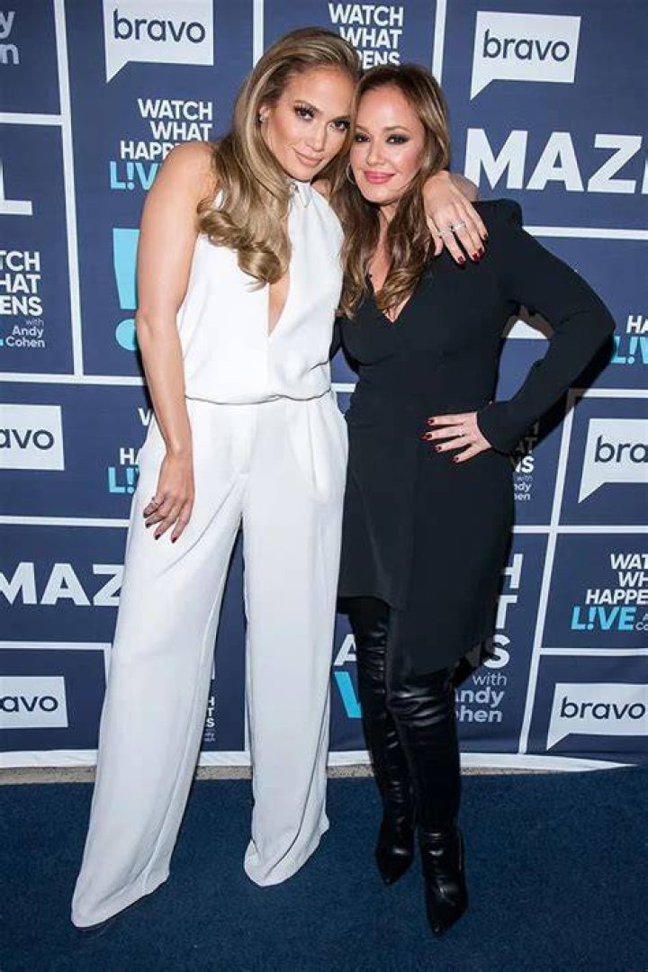 Jennifer LopezJennifer Lopez and Leah Remini out and about, Los Angeles, USA - 20 Dec 2018Wearing Sally LaPointe
