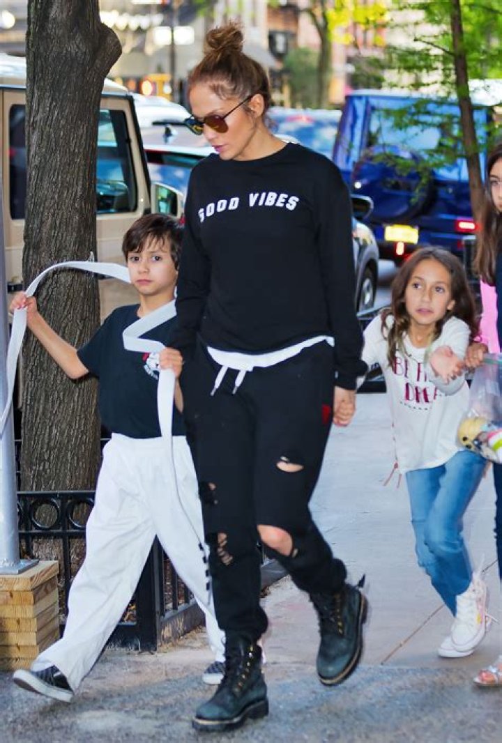 Jennifer LopezJennifer Lopez takes twins Emme and Max to Mr. Bones Pumpkin Patch in Beverly Hills, Los Angeles, America - 11 Oct 2014Singer Jennifer Lopez brings her kids to the Mr. Bones Pumpkin Patch in West Hollywood