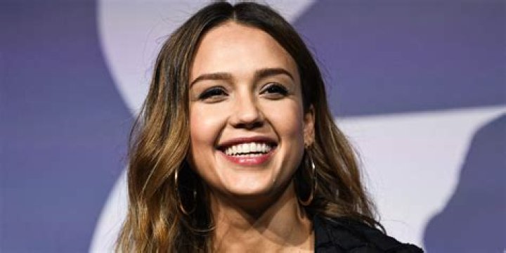 Jessica Alba At The 2017 Vanity Fair Party