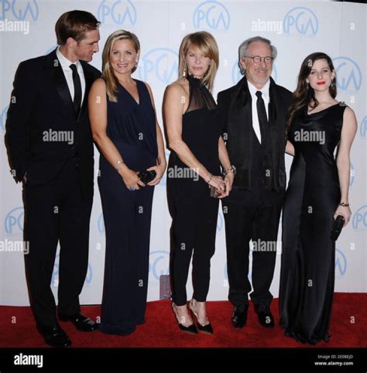 Jessica Capshaw, Sasha Spielberg and Steven Spielberg The 64th Annual Golden Globe Awards, Paramount Party at 9900 Wilshire, Los Angeles, America - 15 Jan 2007 January 15, 2007 - Beverly Hills, CA. Jessica Capshaw, Sasha Spielberg and Steven Spielberg . Paramount Golden Globe Party held at 9900 Wilshire in Beverly Hills . Photo be Alex Berliner &reg; Berliner Studio/ BEImages *** EXCLUSIVE *** EXCLUSIVE *** EXCLUSIVE ***