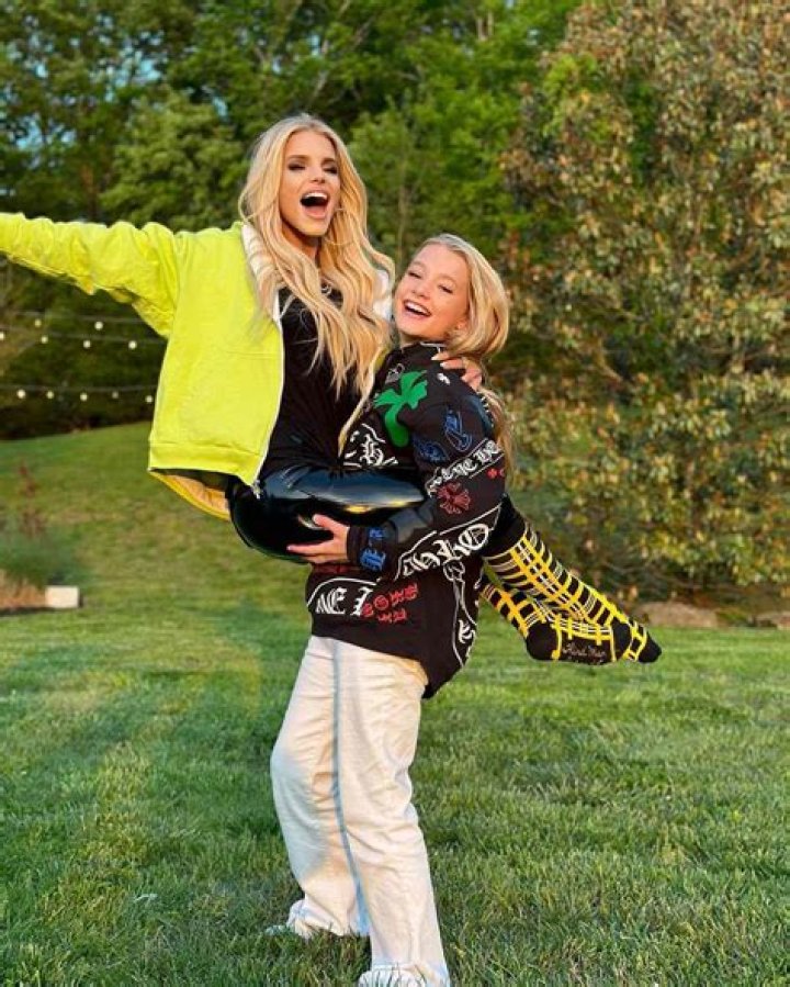 Jessica Simpson & daughter Birdie