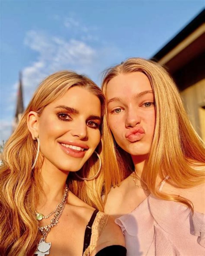 Jessica Simpson & daughter Maxwell