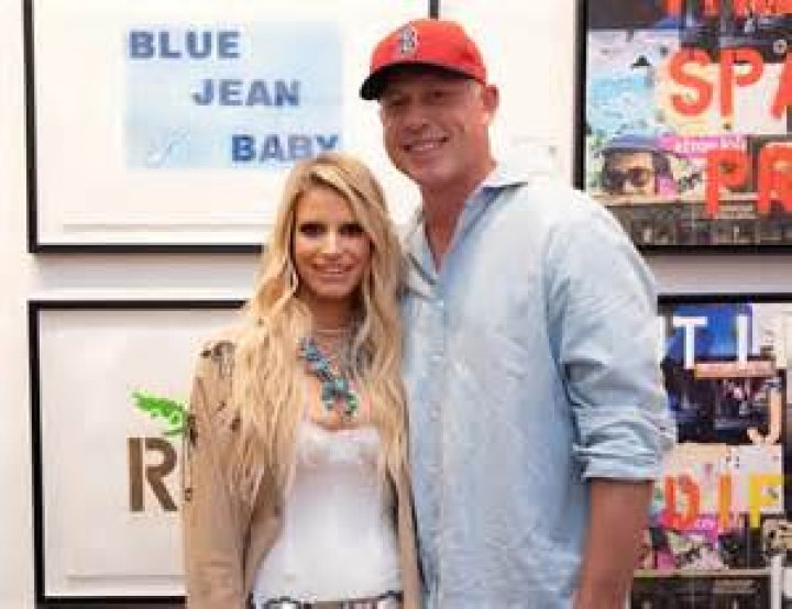 Jessica Simpson & Eric Johnson at Jessica Alba&rsquo;s birthday party