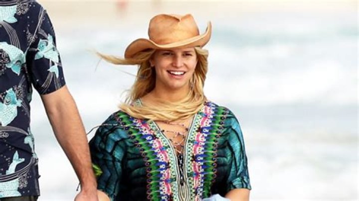 Jessica Simpson bikini body