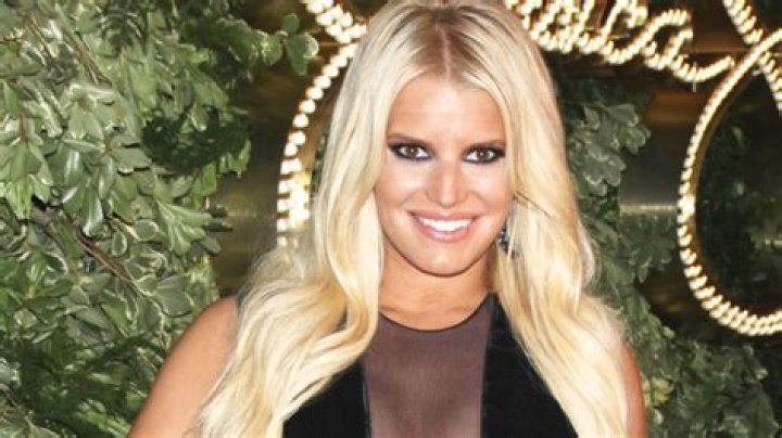 Jessica Simpson Rocks Black Lace Bra As She Asks Fans To ‘Be Humble’