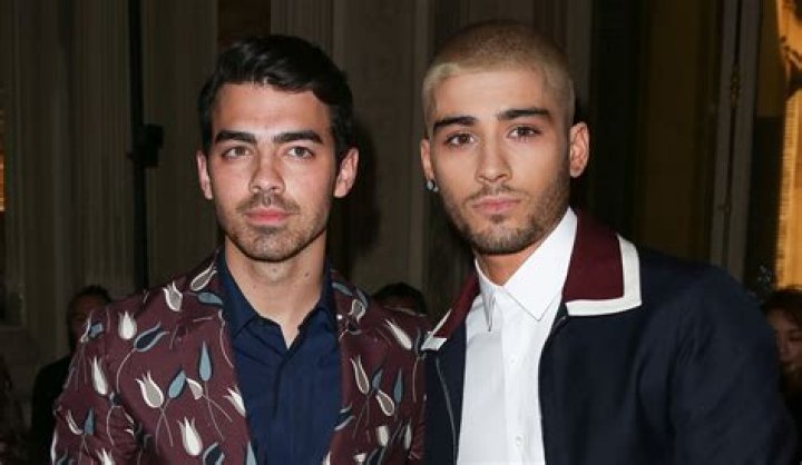 Joe Jonas Deletes Zayn Malik Squad Picture