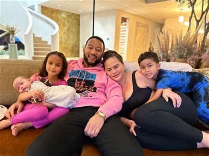 John Legend Dedicates BBMAs Performance To Chrissy Teigen 14 Days After Tragic Loss Of Baby #3