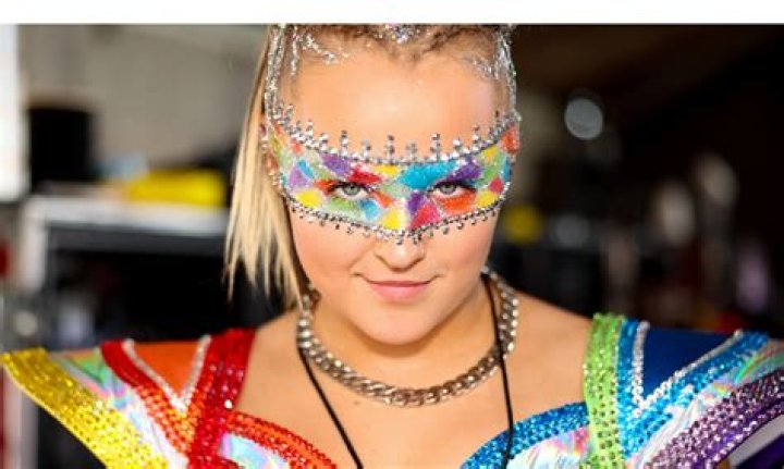 Jojo Siwa Calls Out Audience Member for Booing at NYC Pride Event: Watch