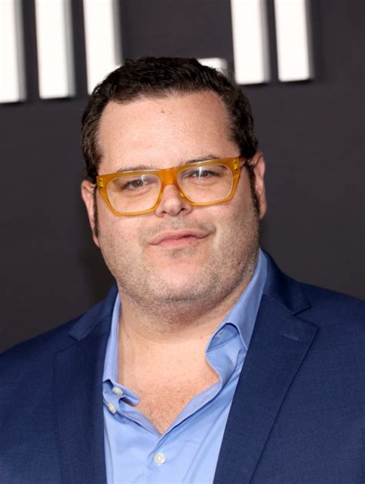 josh-gad