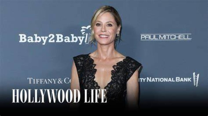 Julie Bowen – Hollywood Life
