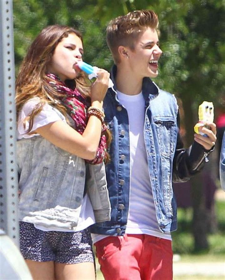 Justin Bieber and Selena Gomez’ ice cream date – Hollywood Life