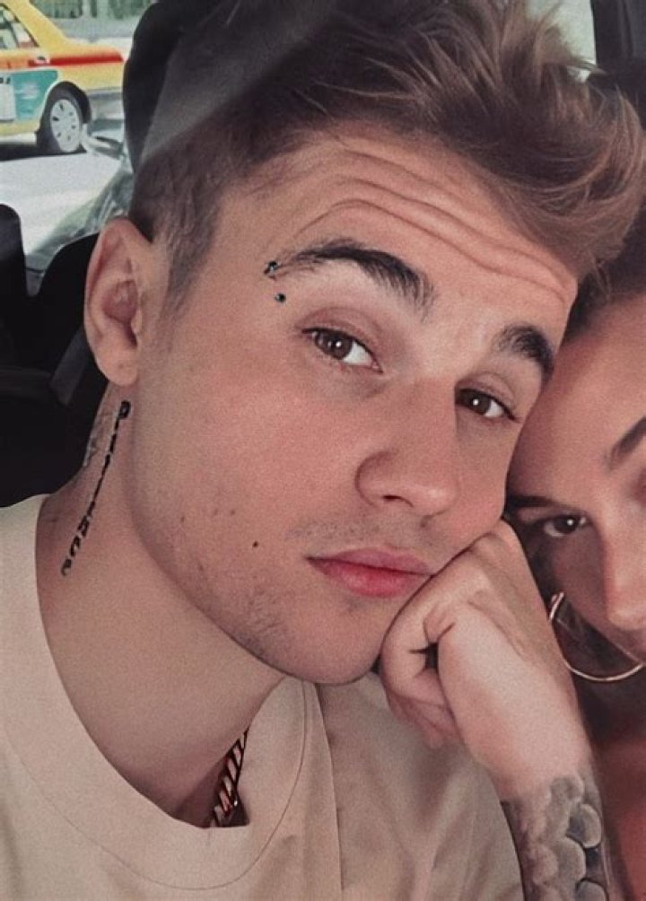 Justin Bieber&rsquo;s Eyebrow Piercing