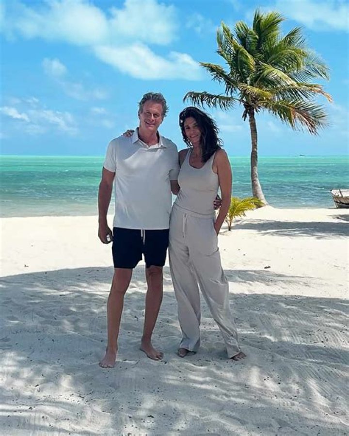Kaia Gerber Brings BF Jacob Elordi On Secluded Vacation With Parents Cindy Crawford & Rande Gerber — Pic