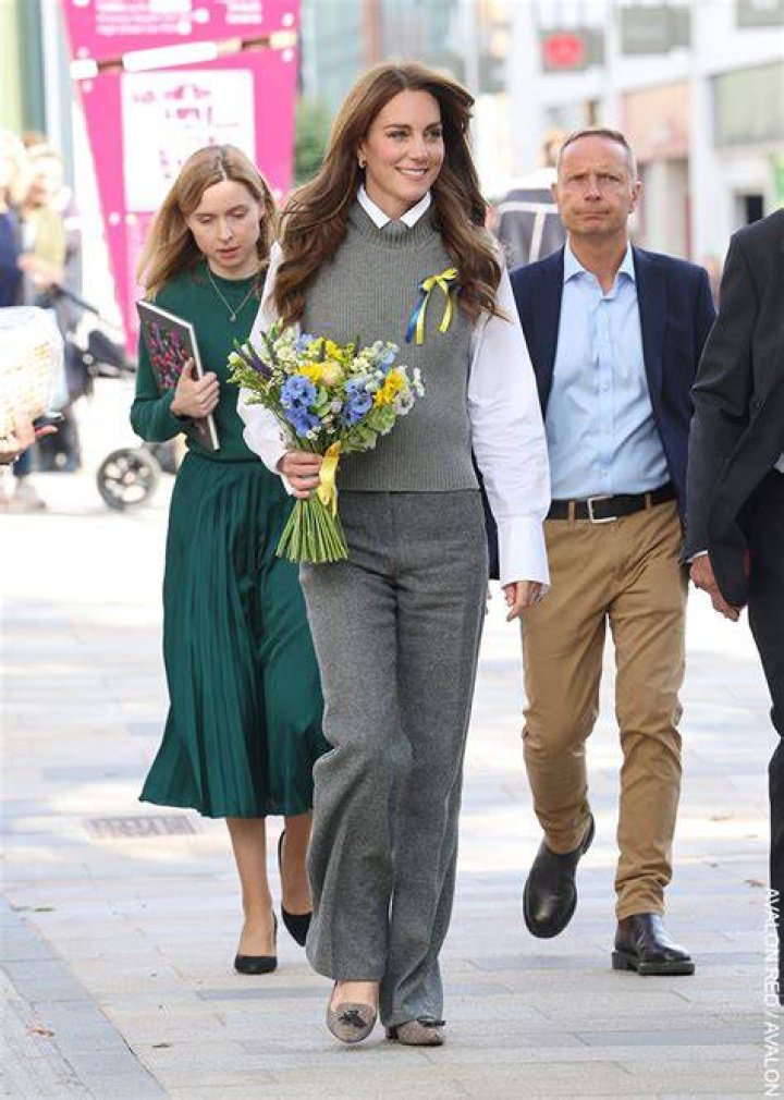 Kate Middleton Looks Preppy In Oscar De La Renta