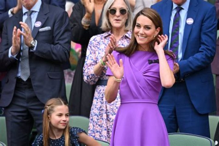 Kate Middleton Stuns At The Royal Variety Performance