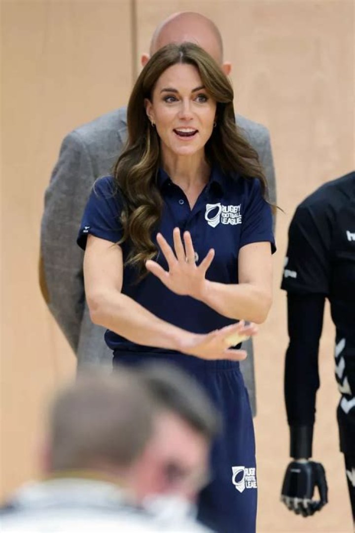 Kate Middleton Tries Her Hand At Cricket