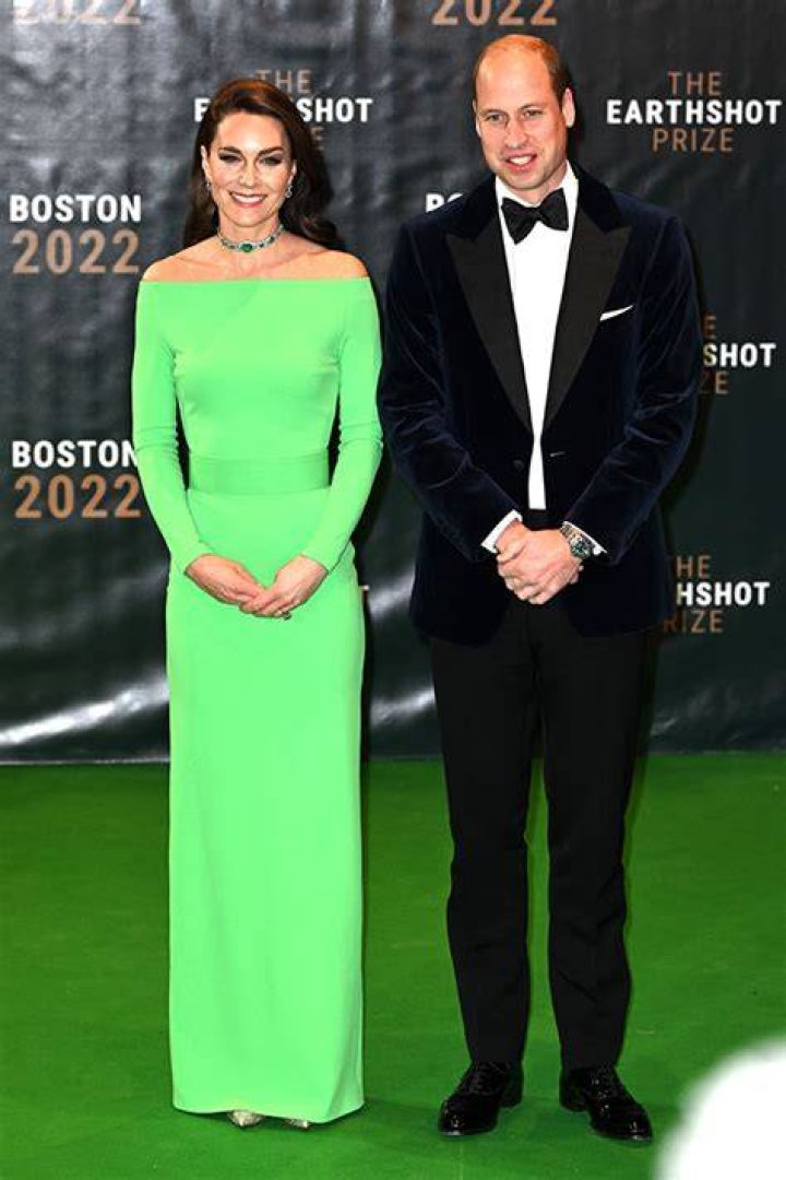 Kate Middleton Wears Diana’s Emerald Choker At Earthshot Prize Awards – Hollywood Life