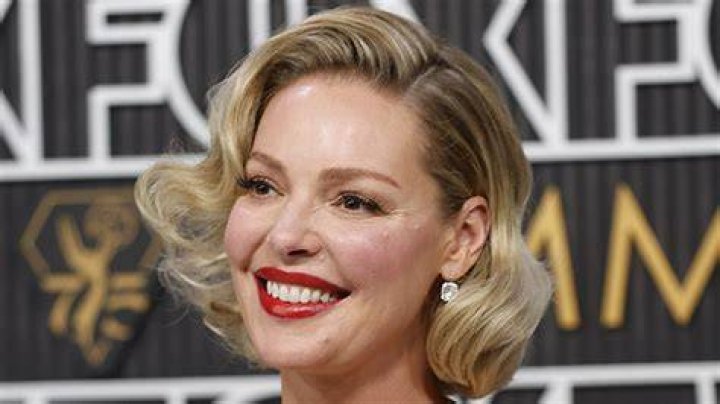 Katherine Heigl Prepped Her Skin for the Emmys With This $12 Cleansing Pad