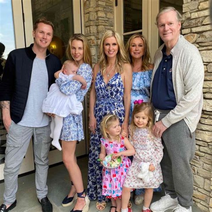 Kathy Hilton & Family In 1988