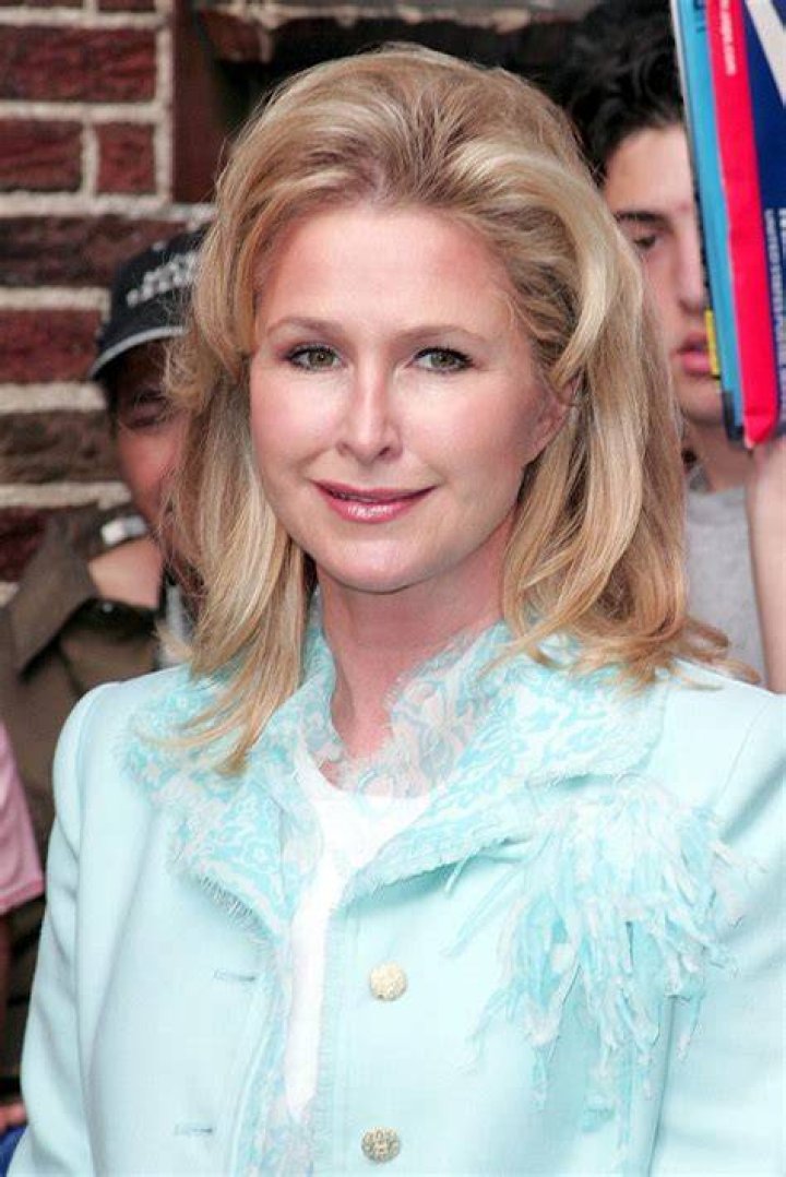 Kathy Hilton in 2004