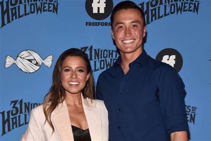 Katie Thurston & Blake Moynes Get Engaged
