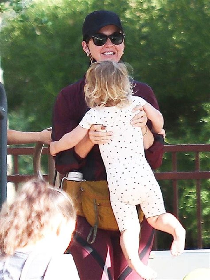 Katy Perry Says Her & Orlando Bloom’s Daughter Daisy Has First Tooth – Hollywood Life