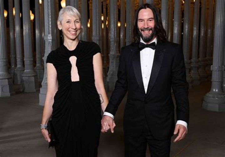 keanu reeves alexandra gratn