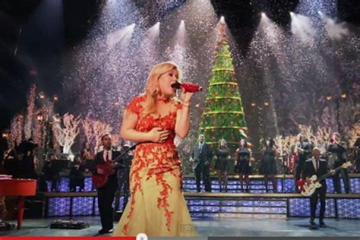 Kelly Clarkson Christmas Special