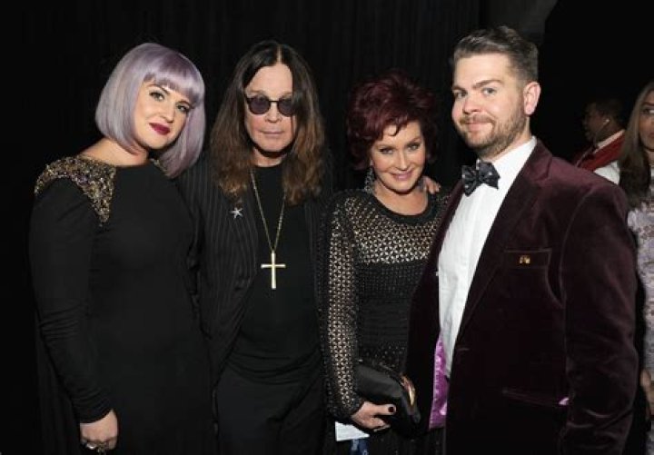 Kelly Osbourne & Her Family Reunite For A Rare Photo – Hollywood Life