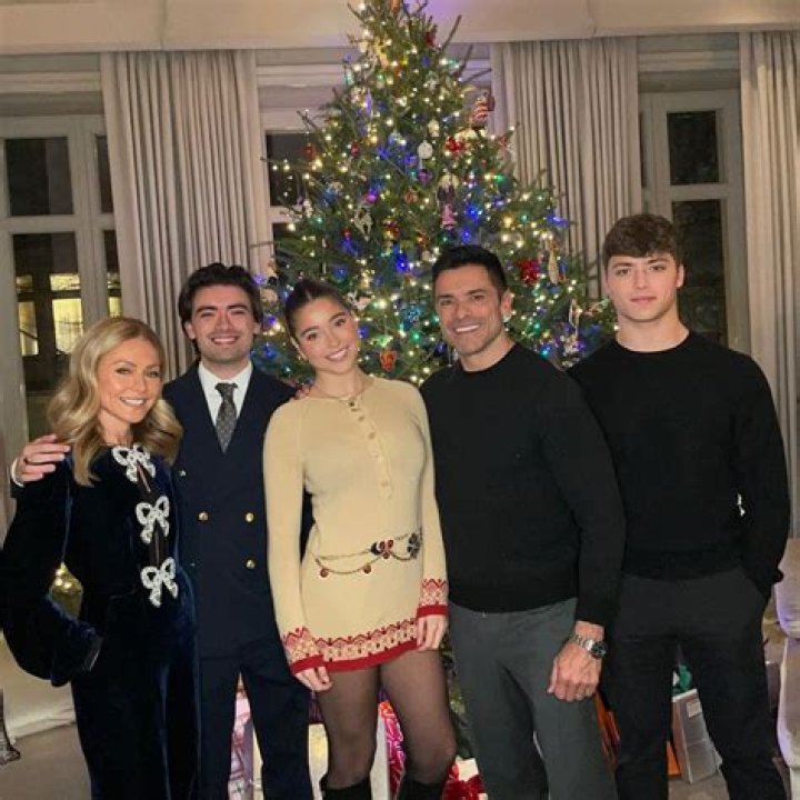Kelly Ripa & her family