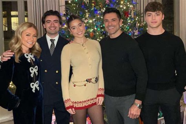 Kelly Ripa, Lola Consuelos